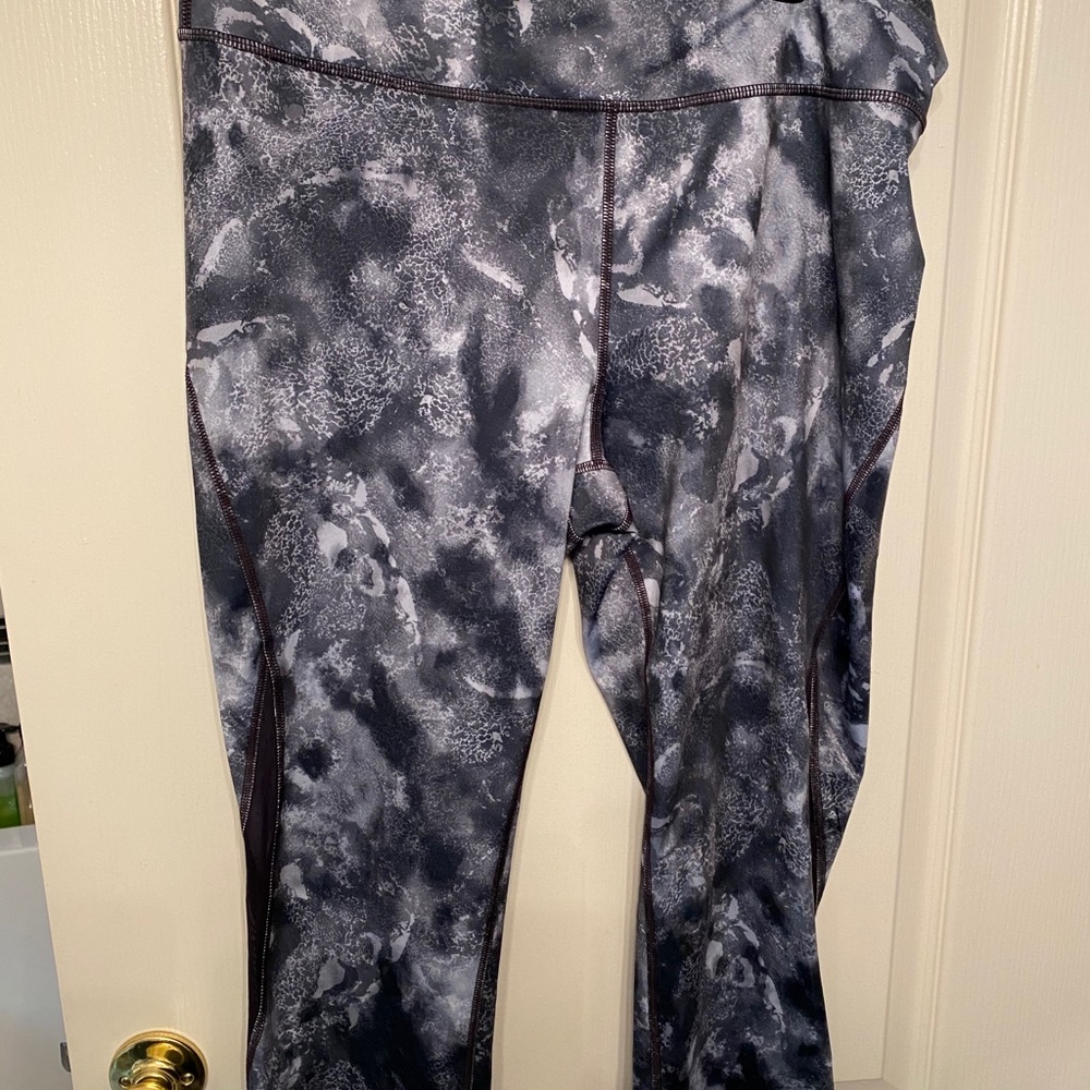 NWT xxl black/white/grey Capri midrise tek gear